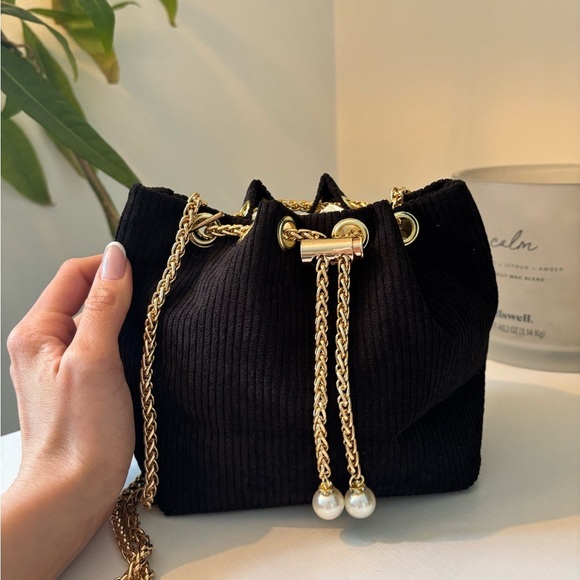 Handbags - Elegant Black and Gold Women's Bag